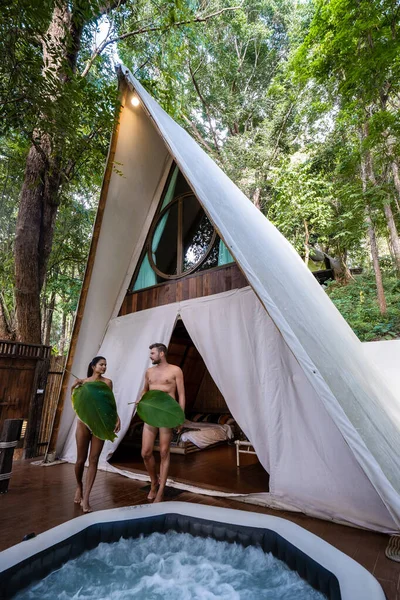 Comment Préparer Votre Week-End en Camping Naturiste dans les Gorges du Verdon ? Conseils et Astuces pour Une Escapade Réussie