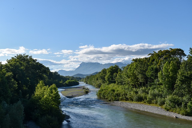Camping dans la Drôme : Des Vacances Nature Auvergne-Rhône-Alpes